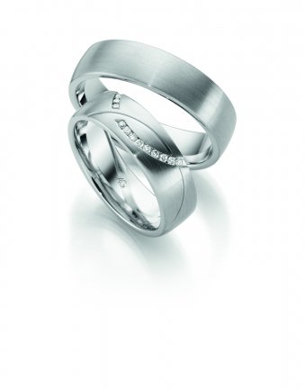 Ringe aus rhodiniertem Weissgold mit Brillanten 
